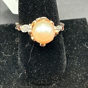 JTV Gold and Pearl Ring with pink Accents